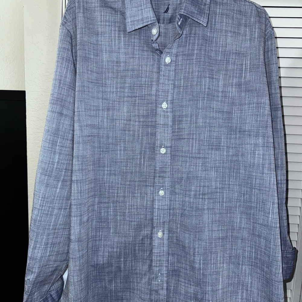 Nautica Men's Blue Casual Button-Down Shirt